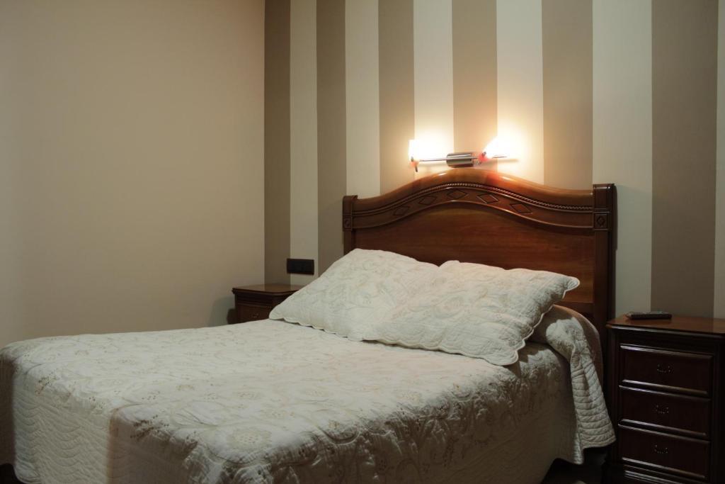 Hostal Ana Belen มาดริด ภายนอก รูปภาพ