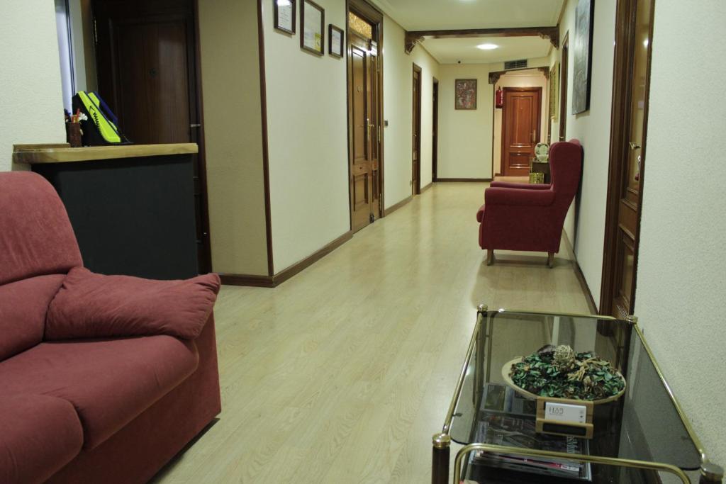 Hostal Ana Belen มาดริด ภายนอก รูปภาพ