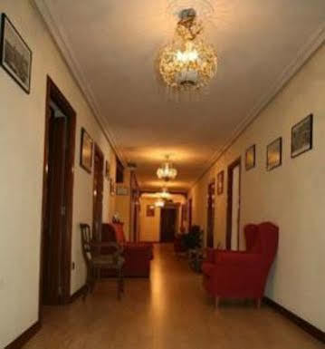 Hostal Ana Belen มาดริด ภายนอก รูปภาพ